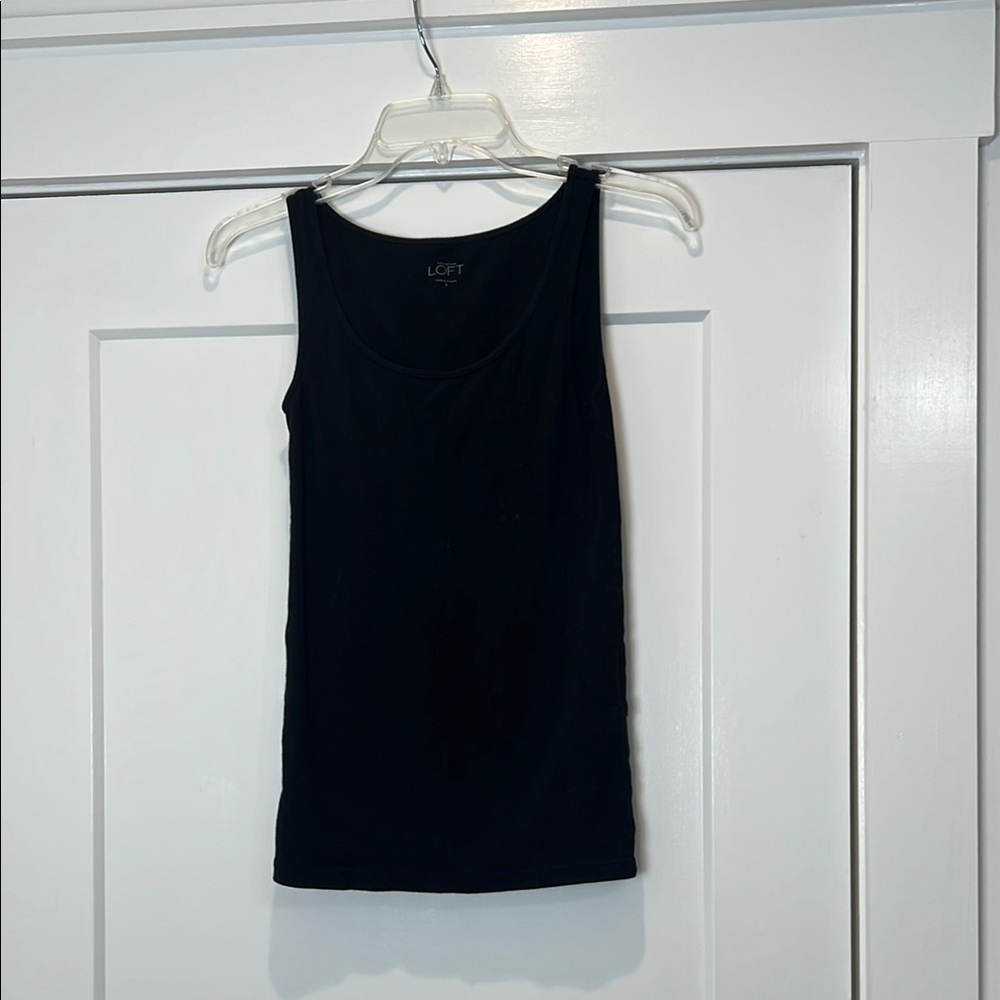 LOFT Women's Black Tank Top size small.